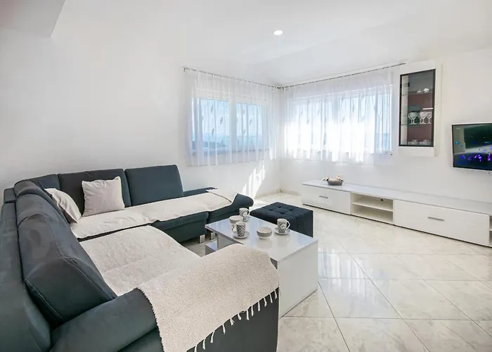 Laura Appartement Makarska