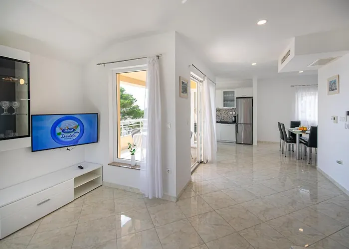 Laura Appartement Makarska