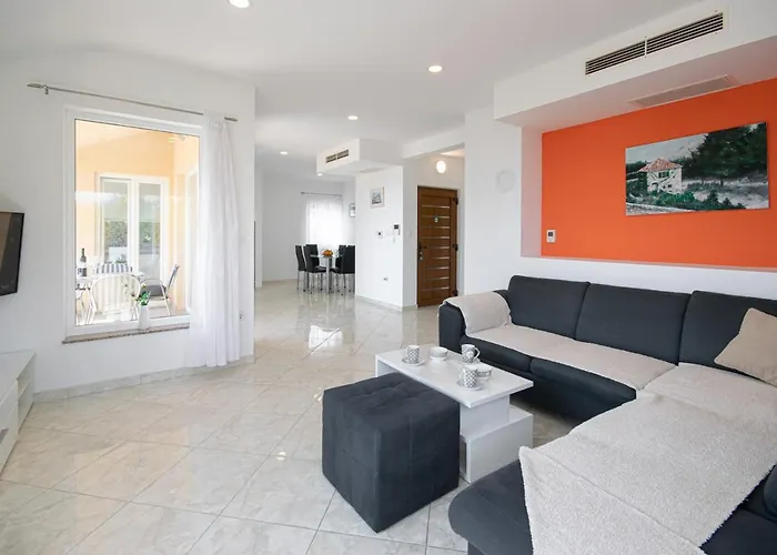 Laura Appartement Makarska